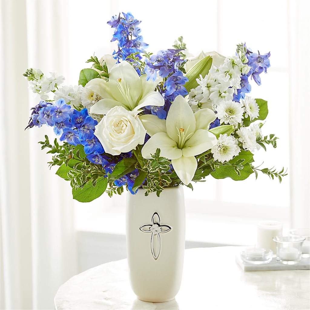 Heavenly Blossoms Bouquet – Charlynda Fleuriste, Sherbrooke PQ