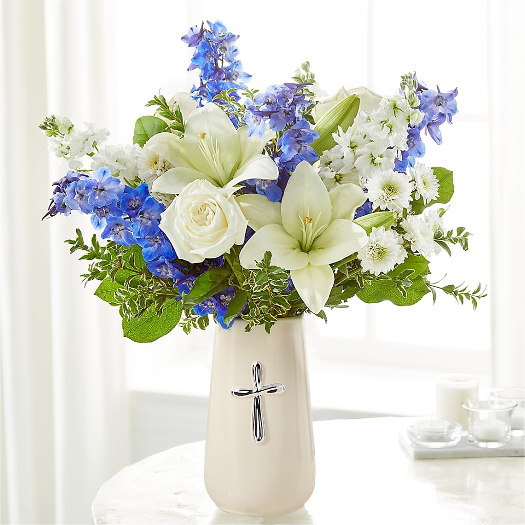Heavenly Blossoms Bouquet – Charlynda Fleuriste, Sherbrooke PQ