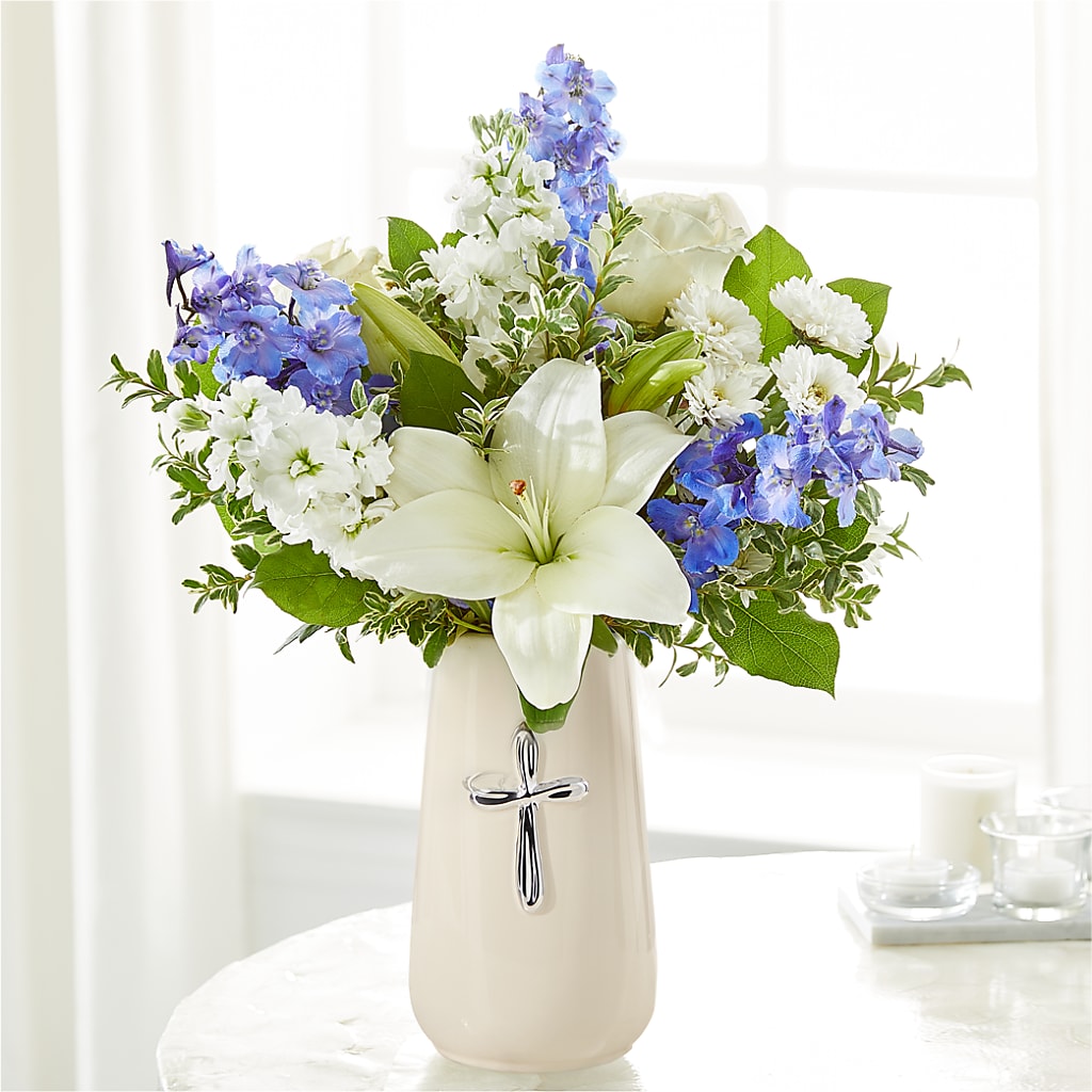 Heavenly Blossoms Bouquet – Charlynda Fleuriste, Sherbrooke PQ