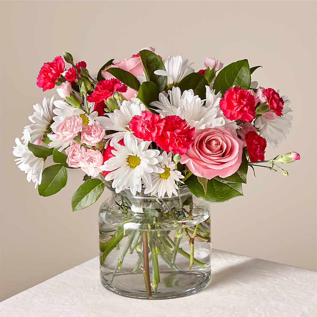 Sweet Surprises® Bouquet – Charlynda Fleuriste, Sherbrooke PQ