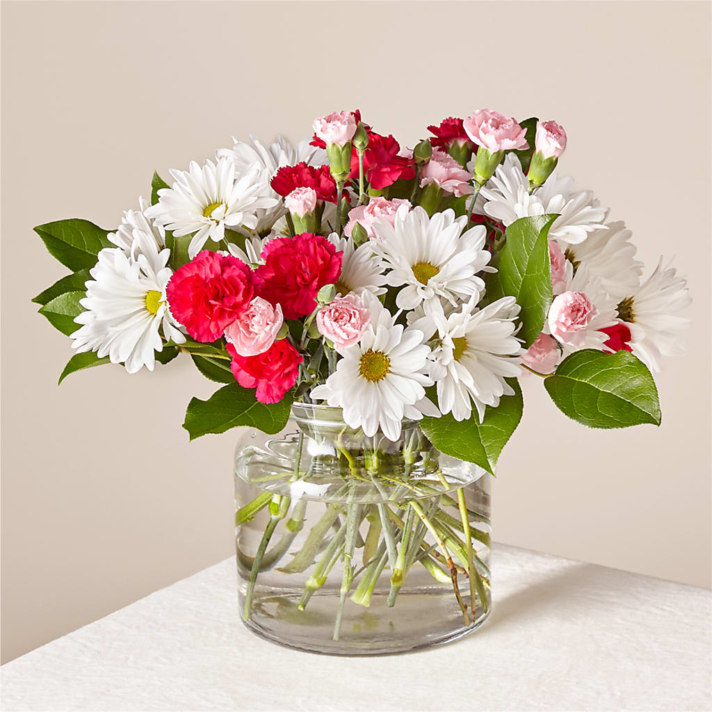 Sweet Surprises® Bouquet – Charlynda Fleuriste, Sherbrooke PQ