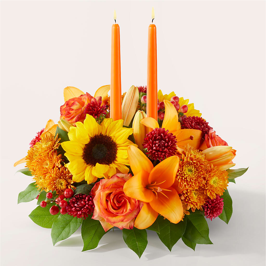 Grateful Centerpiece – Charlynda Fleuriste, Sherbrooke PQ