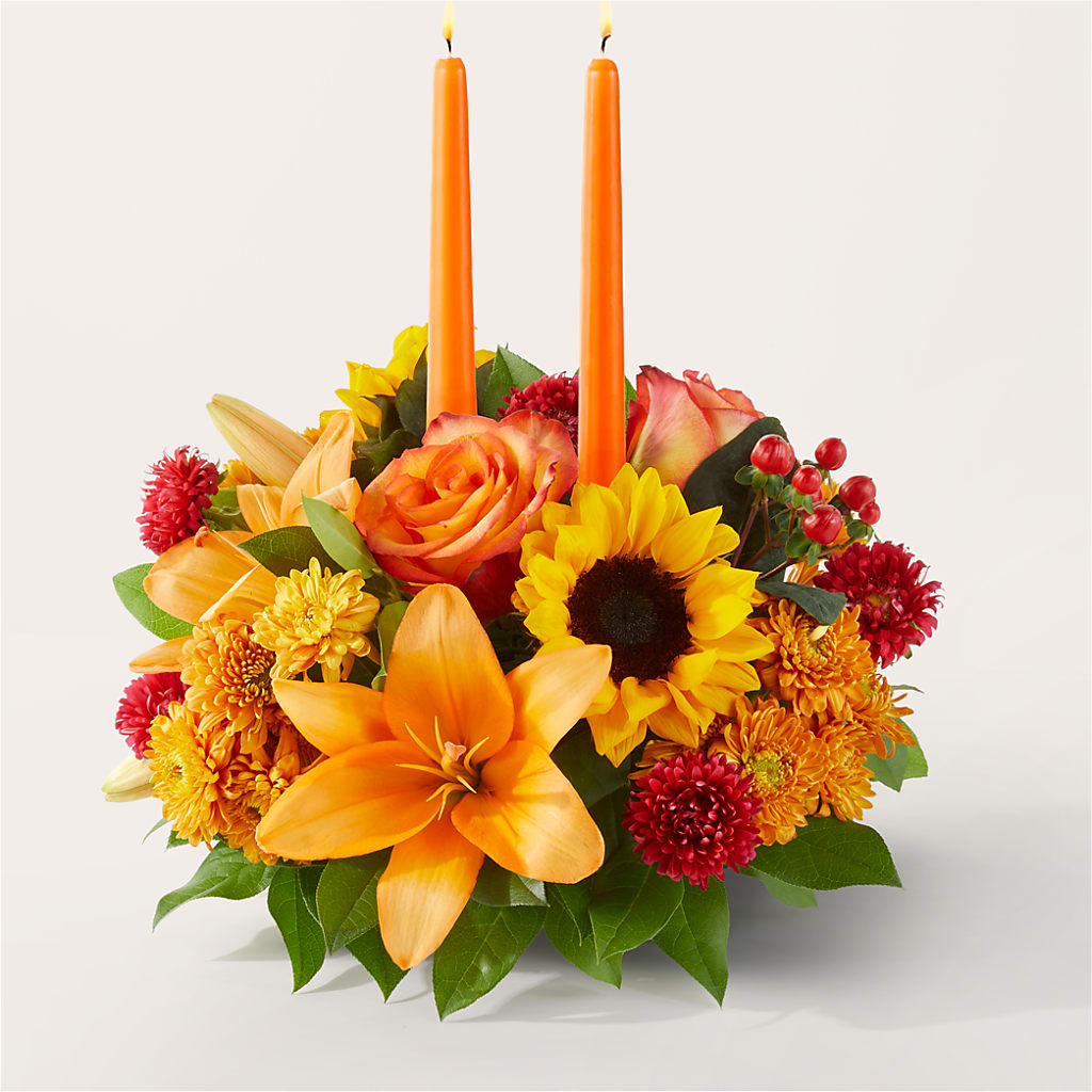 Grateful Centerpiece – Charlynda Fleuriste, Sherbrooke PQ