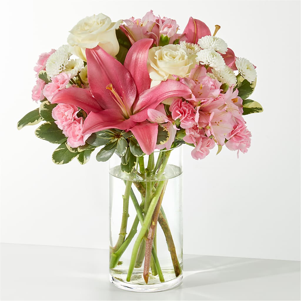 Piece of Cake Bouquet – Charlynda Fleuriste, Sherbrooke PQ