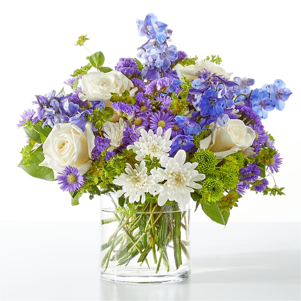 Genuine Gestures Bouquet – Charlynda Fleuriste, Sherbrooke PQ