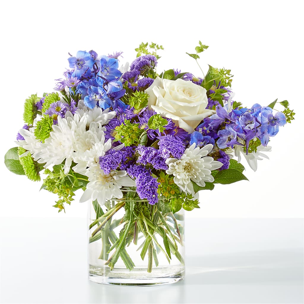 Genuine Gestures Bouquet – Charlynda Fleuriste, Sherbrooke PQ