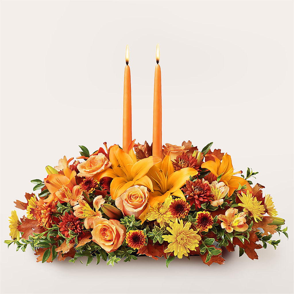 Traditions Centerpiece – Charlynda Fleuriste, Sherbrooke PQ