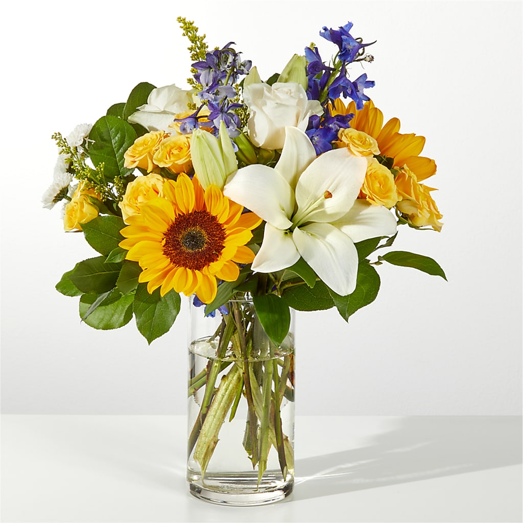 Wonderfully Sunny Bouquet – Charlynda Fleuriste, Sherbrooke PQ