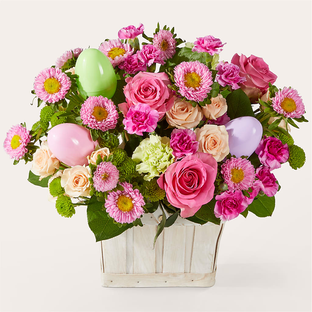 Get Eggcited Basket – Charlynda Fleuriste, Sherbrooke PQ