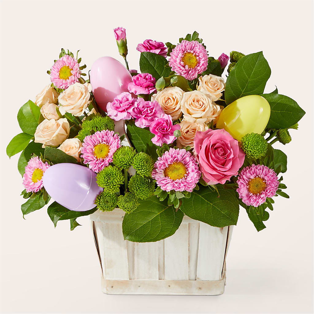 Get Eggcited Basket – Charlynda Fleuriste, Sherbrooke PQ