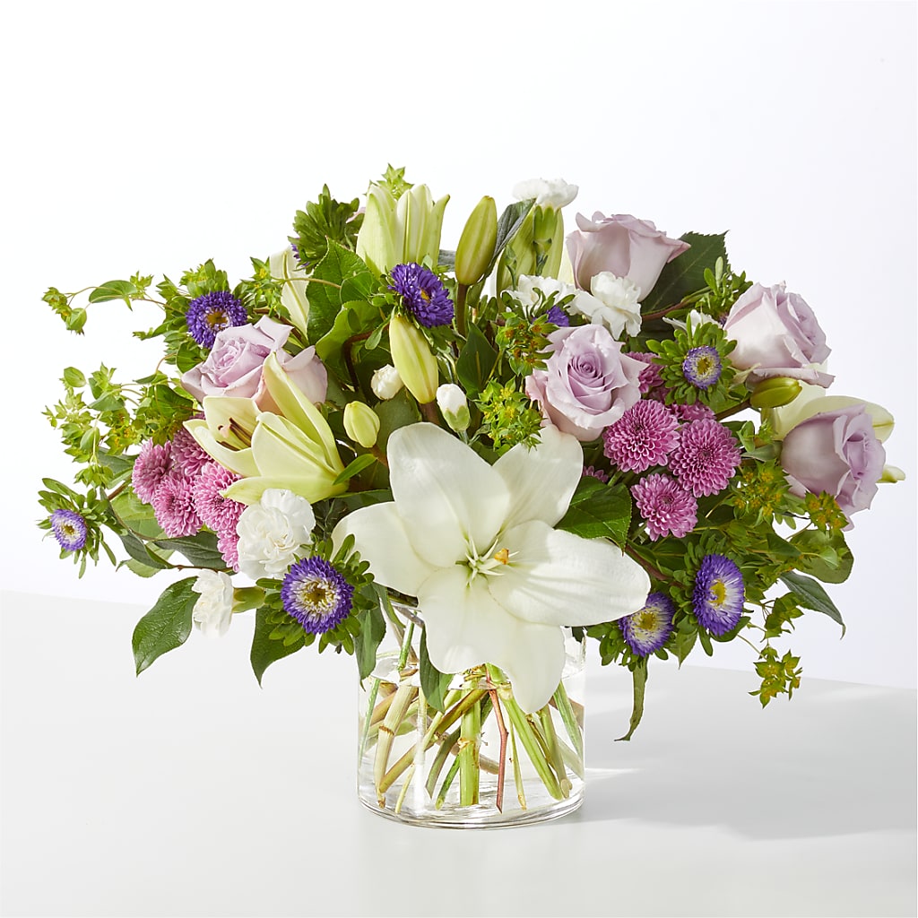 April Showers Bouquet – Charlynda Fleuriste, Sherbrooke PQ