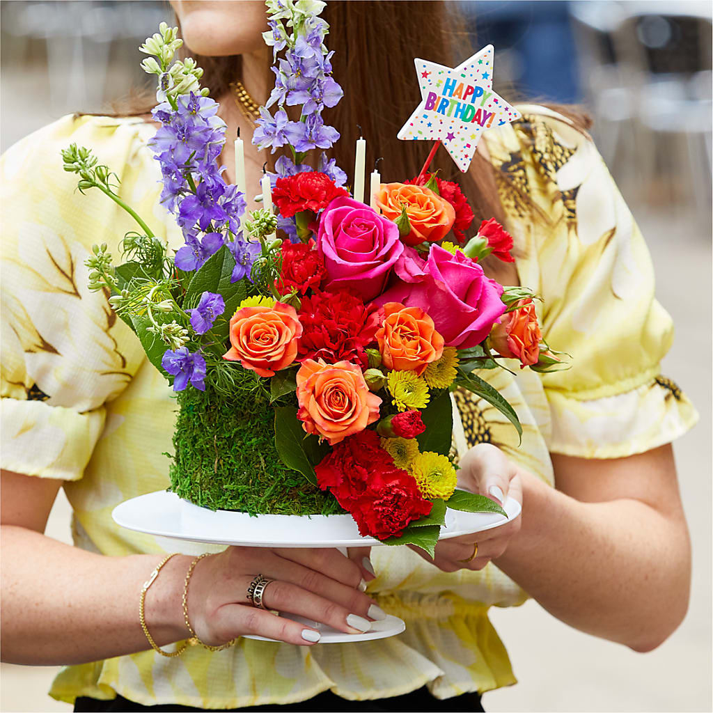 Best Year Yet Floral Cake – Charlynda Fleuriste, Sherbrooke PQ