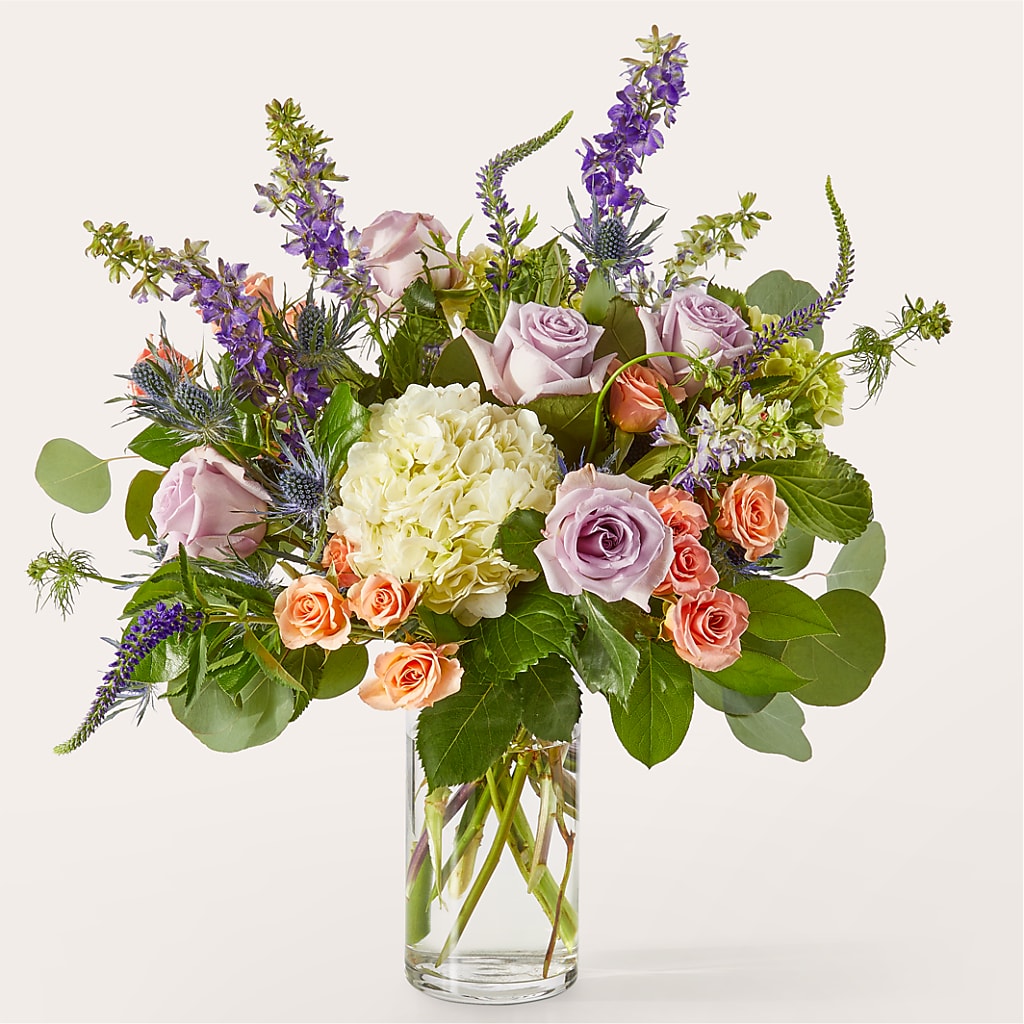 Appealing Aura Bouquet – Charlynda Fleuriste, Sherbrooke PQ