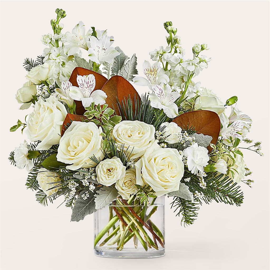 Fresh Snowfall Bouquet – Charlynda Fleuriste, Sherbrooke PQ