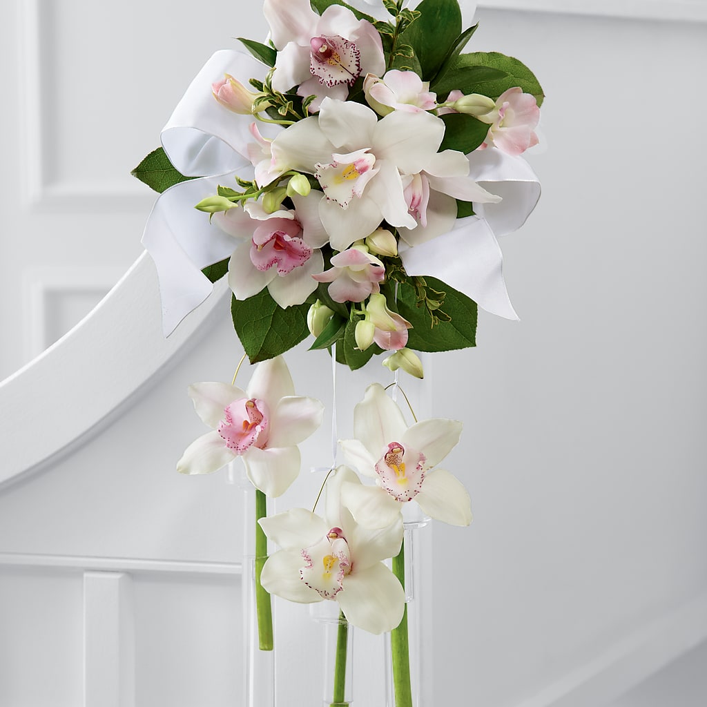 Perfect Entrance Pew Arrangement – Charlynda Fleuriste, Sherbrooke PQ