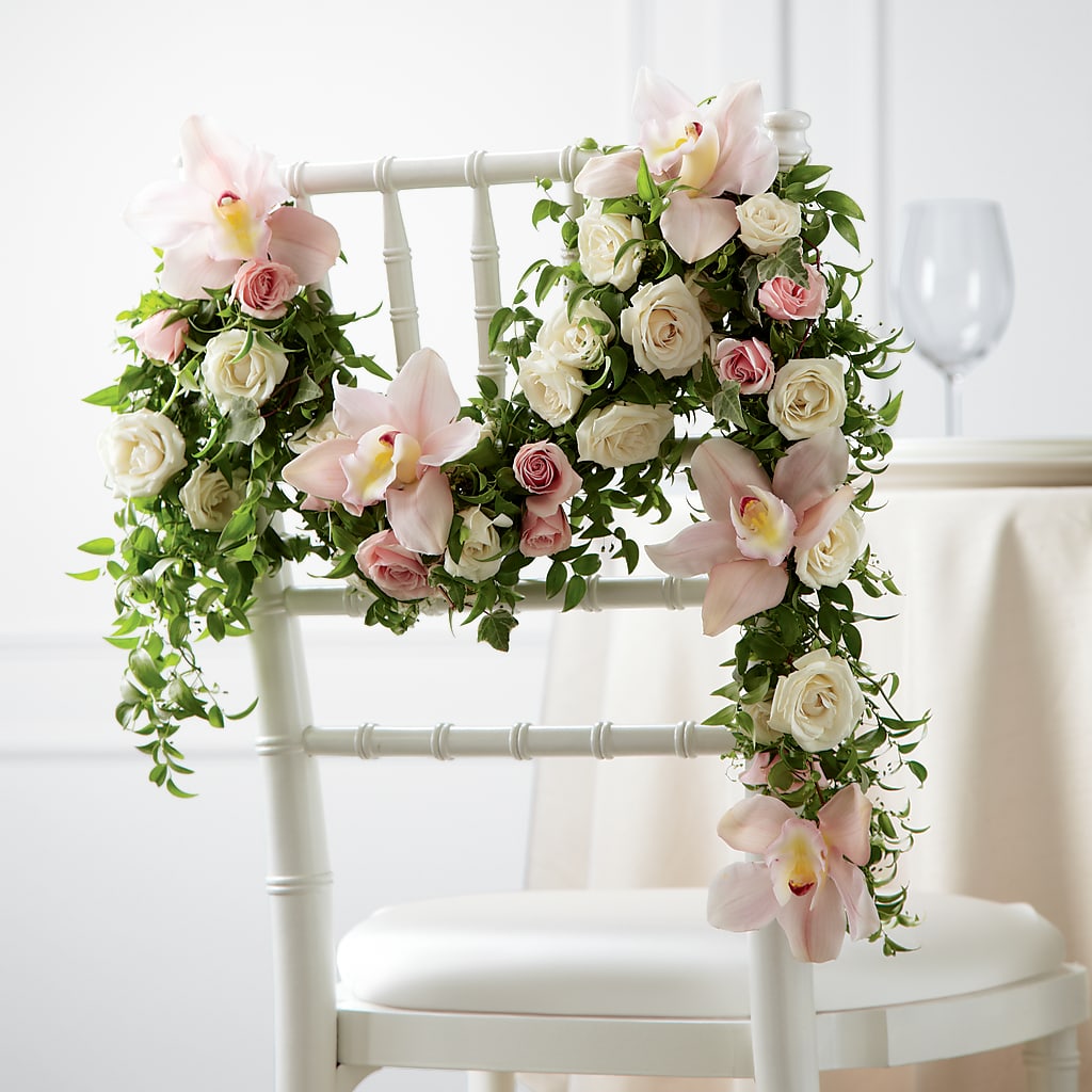 Orchid Rose Chair Décor – Charlynda Fleuriste, Sherbrooke PQ