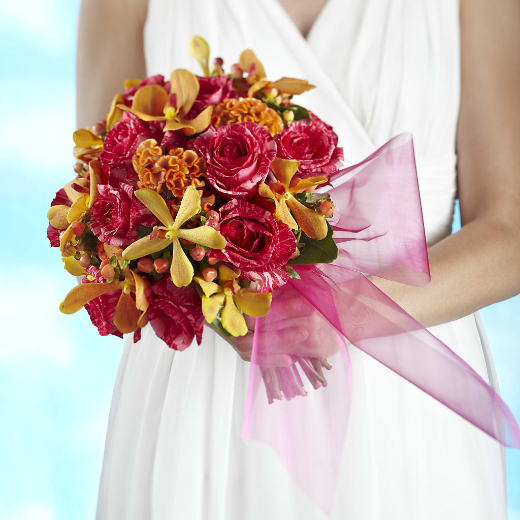 Brilliant Shades of Love Bouquet – Charlynda Fleuriste, Sherbrooke PQ
