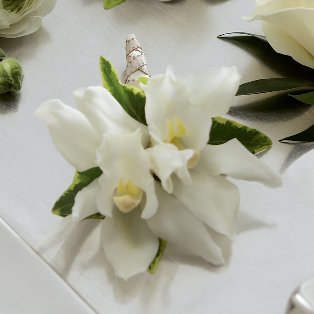 White Mini Cymbidium Boutonniere – Charlynda Fleuriste, Sherbrooke PQ