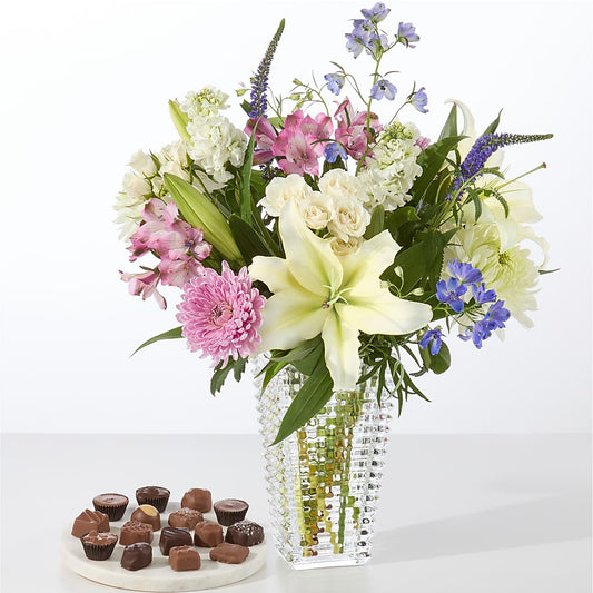 Winter Celebration Bouquet –  Charlynda Fleuriste, Sherbrooke PQ