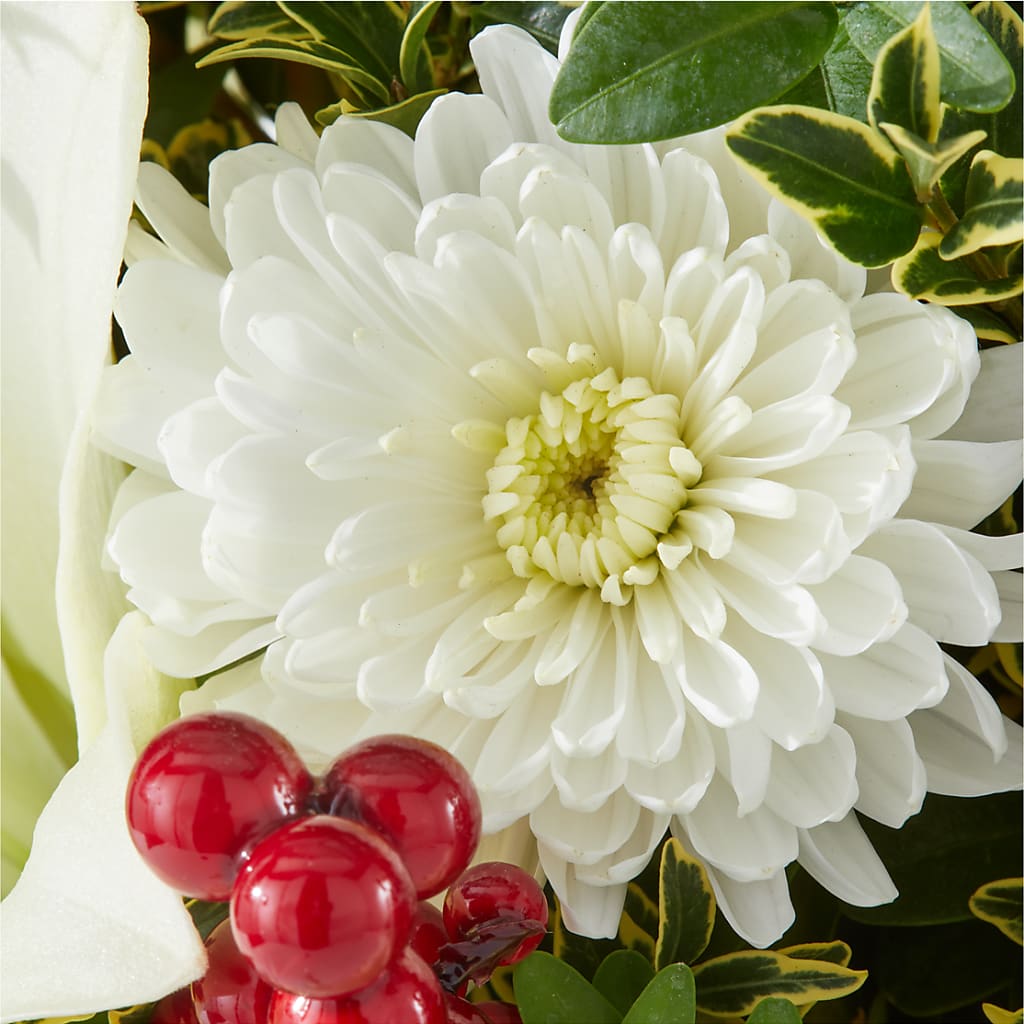 Festive Moments Tree –  Charlynda Fleuriste, Sherbrooke PQ
