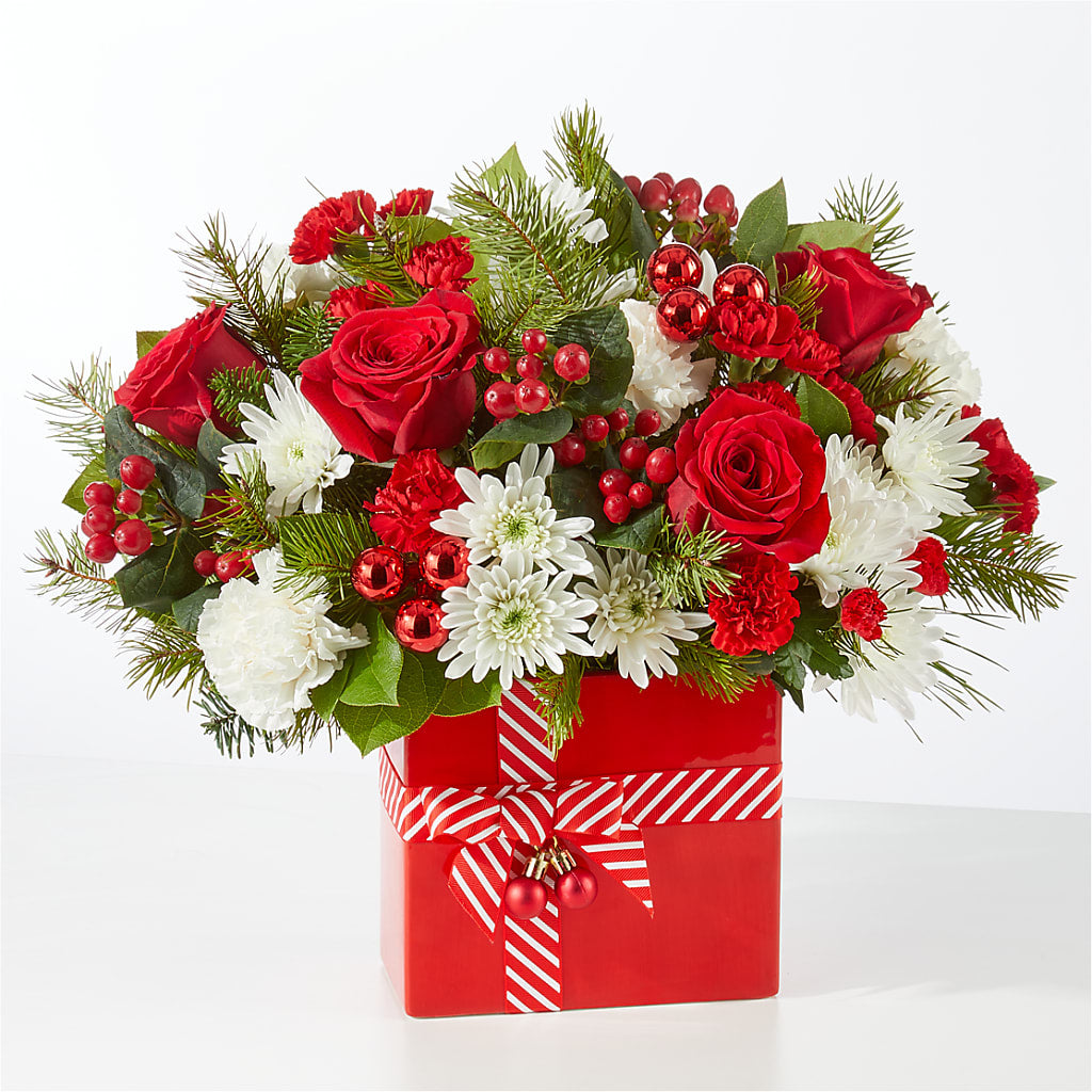Presents Under the Tree Bouquet –  Charlynda Fleuriste, Sherbrooke PQ