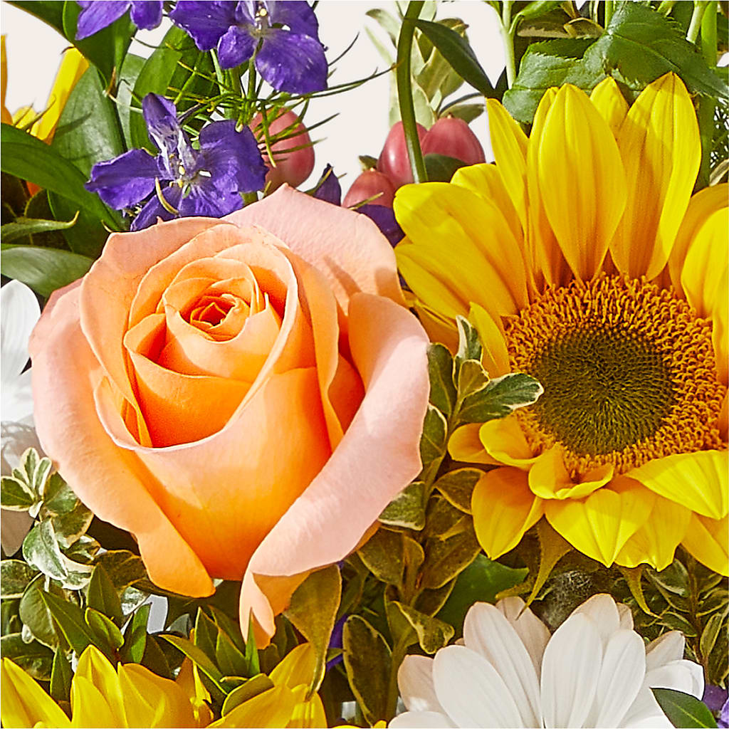 The Good Life Bouquet –  Charlynda Fleuriste, Sherbrooke PQ