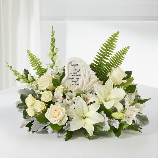 Holding You Close Arrangement –  Charlynda Fleuriste, Sherbrooke PQ