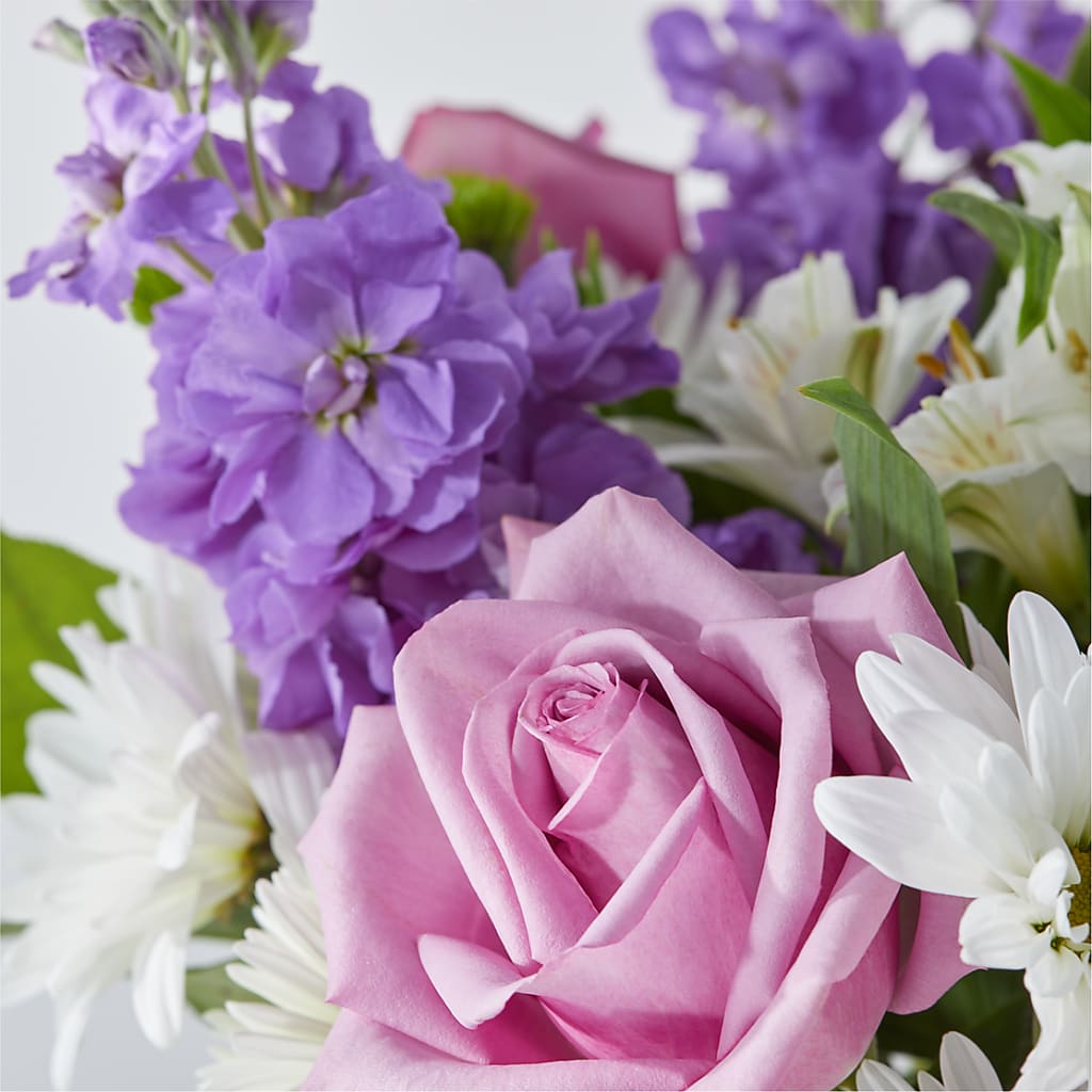 Garden of Peace Bouquet –  Charlynda Fleuriste, Sherbrooke PQ
