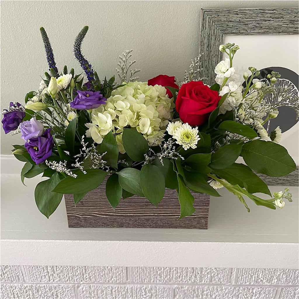 Sweet Magnolia Bouquet –  Charlynda Fleuriste, Sherbrooke PQ