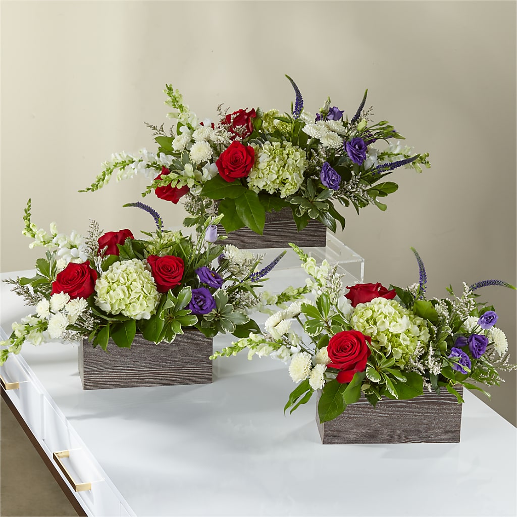 Sweet Magnolia Bouquet –  Charlynda Fleuriste, Sherbrooke PQ
