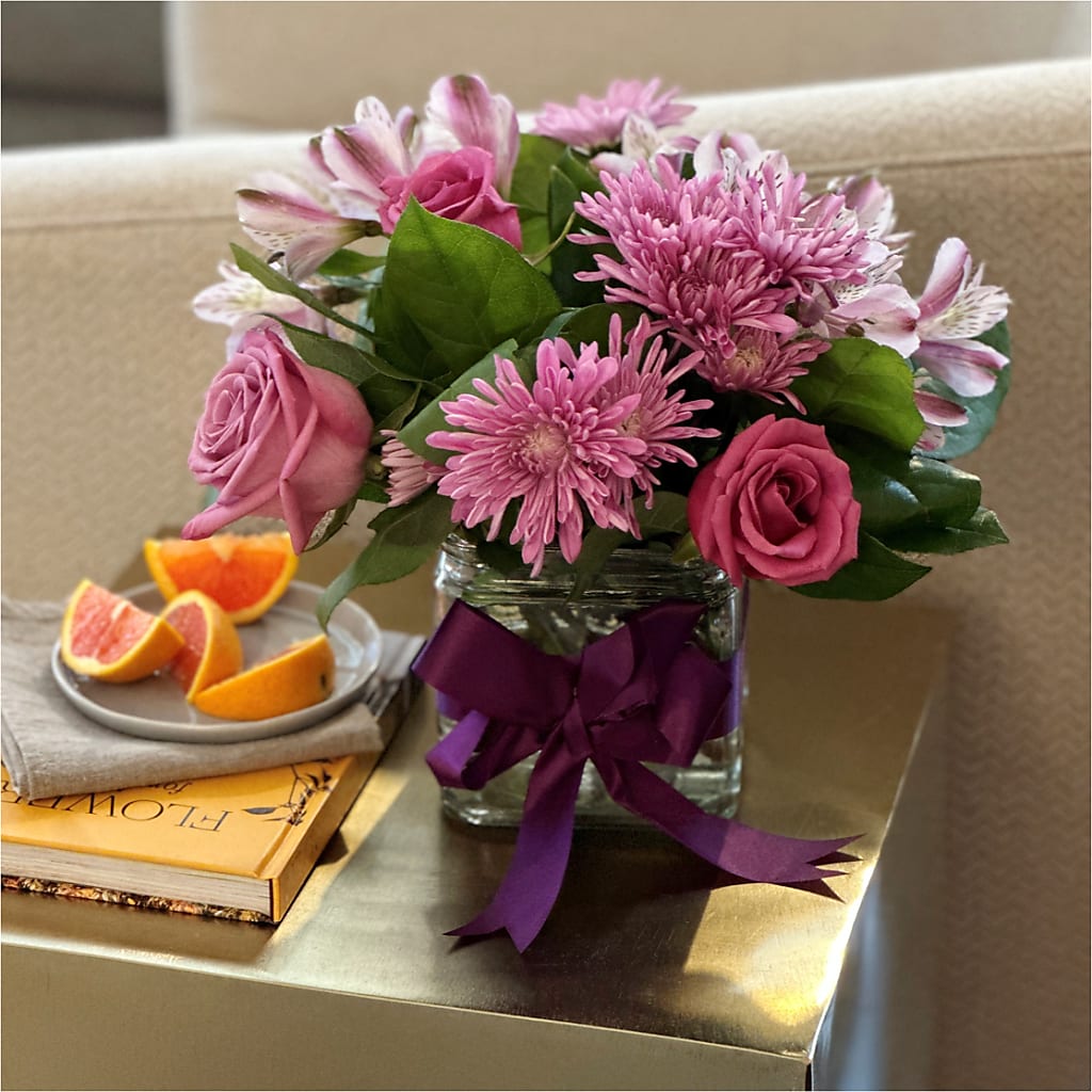 Sugarplum Bouquet –  Charlynda Fleuriste, Sherbrooke PQ