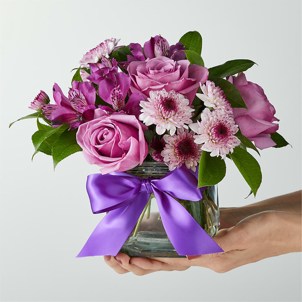 Sugarplum Bouquet –  Charlynda Fleuriste, Sherbrooke PQ