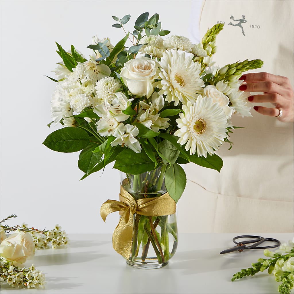 New Beginnings – A Florist Original –  Charlynda Fleuriste, Sherbrooke PQ