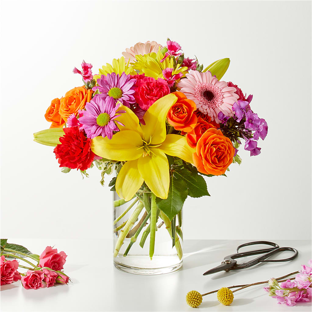 Cue the Confetti - A Florist Original –  Charlynda Fleuriste, Sherbrooke PQ
