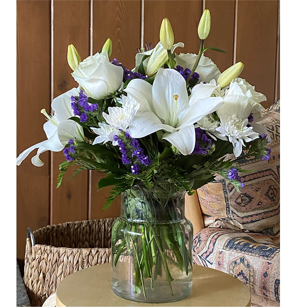Beyond Blue Bouquet –  Charlynda Fleuriste, Sherbrooke PQ