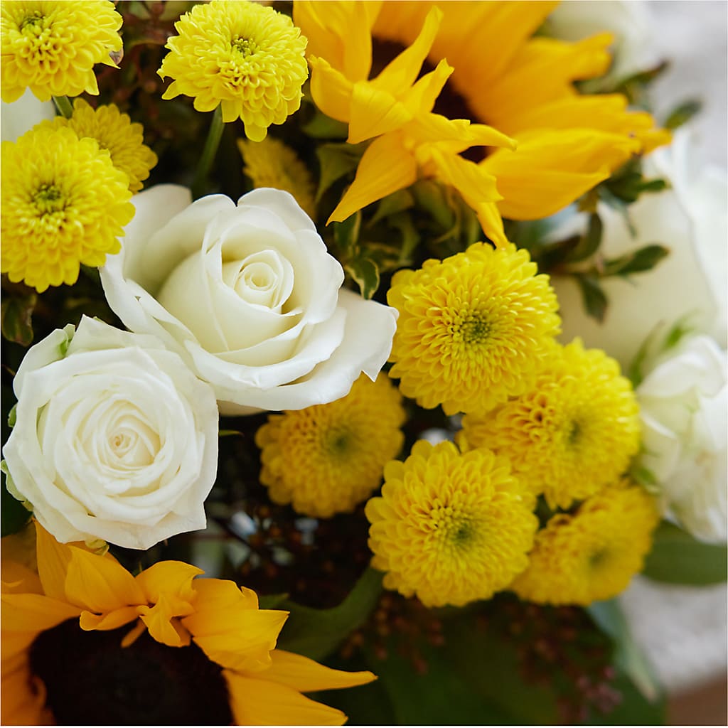Luminous Morning Bouquet –  Charlynda Fleuriste, Sherbrooke PQ