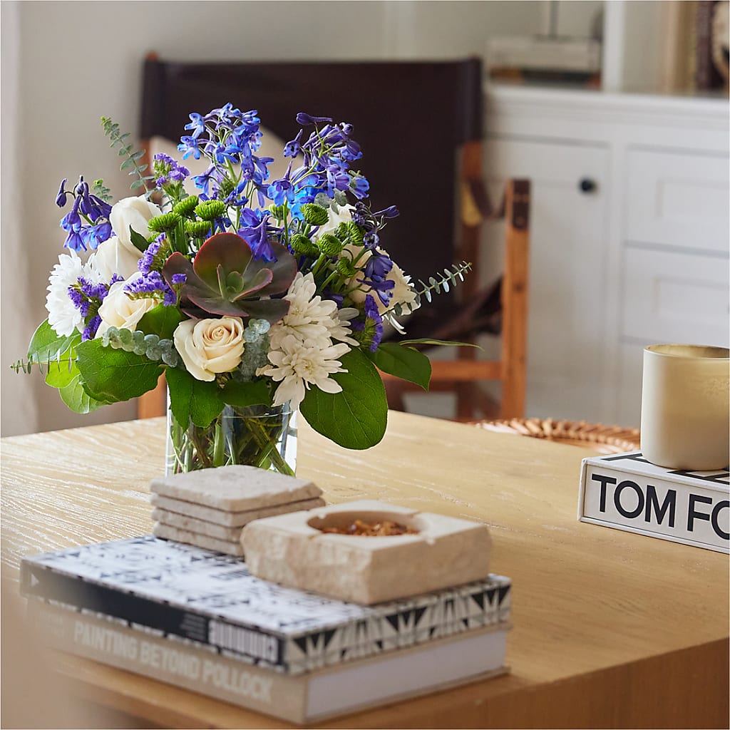 Cerulean Waves Bouquet –  Charlynda Fleuriste, Sherbrooke PQ