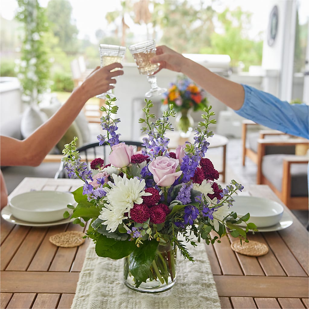 Violet Frost Bouquet –  Charlynda Fleuriste, Sherbrooke PQ