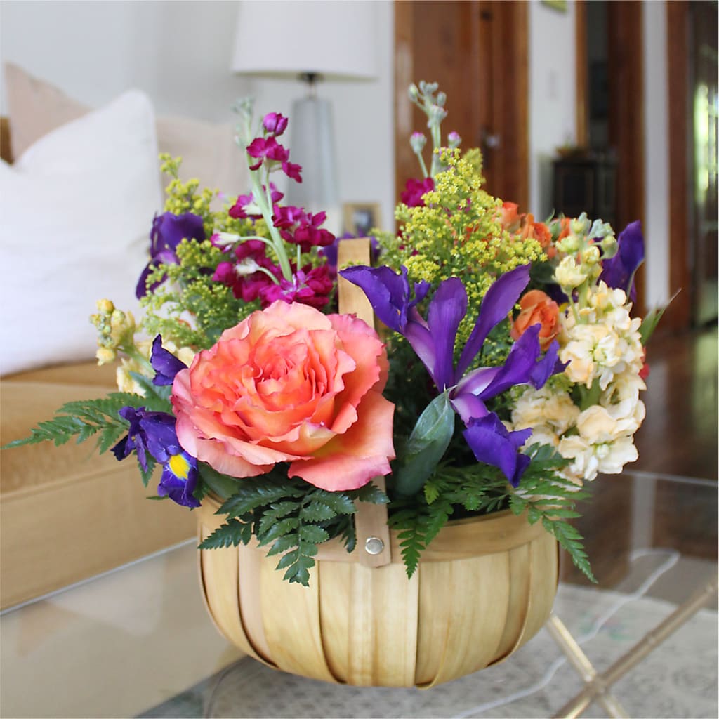 Garden of Life Basket –  Charlynda Fleuriste, Sherbrooke PQ