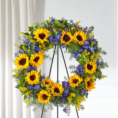 Bright Rays Wreath –  Charlynda Fleuriste, Sherbrooke PQ