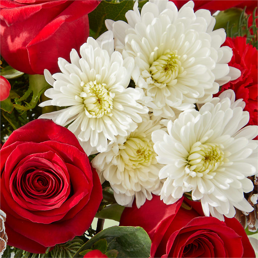 Snow Angel Bouquet –  Charlynda Fleuriste, Sherbrooke PQ