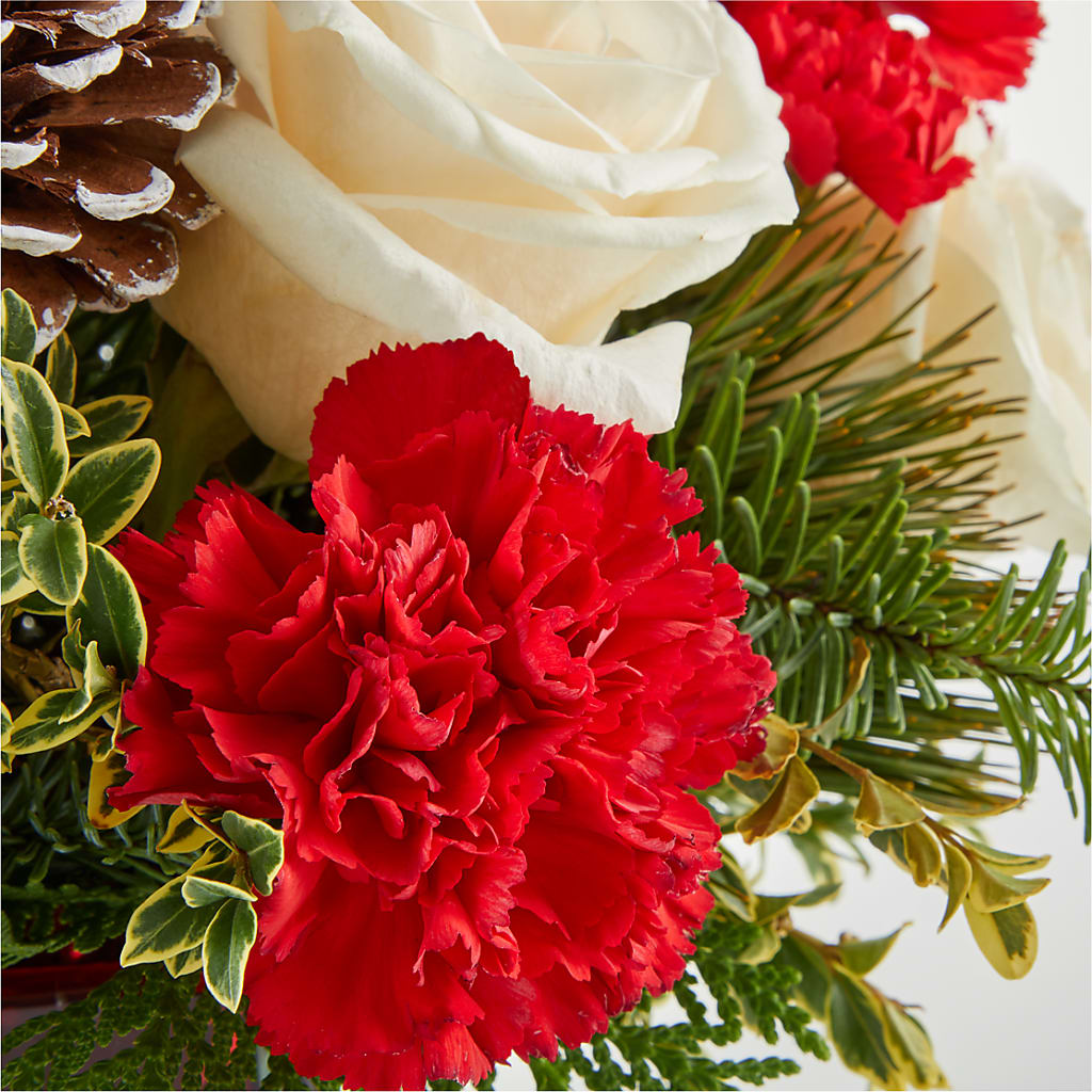 Christmas Market Bouquet –  Charlynda Fleuriste, Sherbrooke PQ