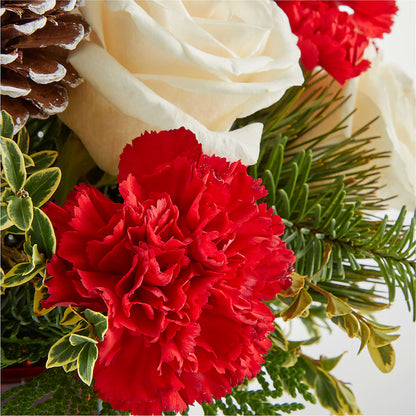 Christmas Market Bouquet –  Charlynda Fleuriste, Sherbrooke PQ