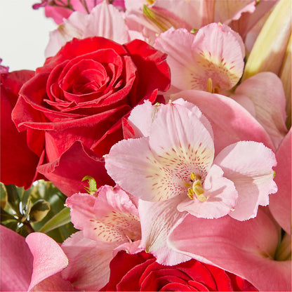 Lucky in Love Bouquet –  Charlynda Fleuriste, Sherbrooke PQ
