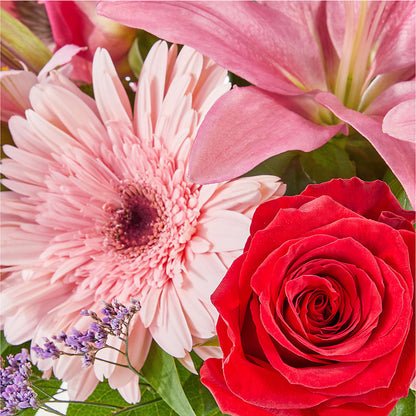 Lots of Love Bouquet –  Charlynda Fleuriste, Sherbrooke PQ