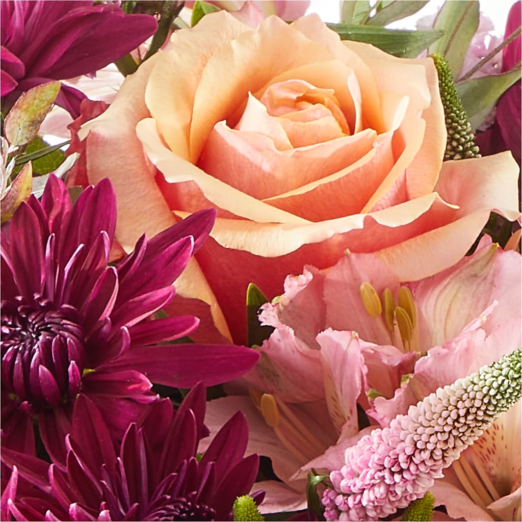 Berry Cobbler Bouquet –  Charlynda Fleuriste, Sherbrooke PQ