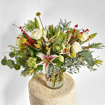 Berry & Bright Bouquet –  Charlynda Fleuriste, Sherbrooke PQ