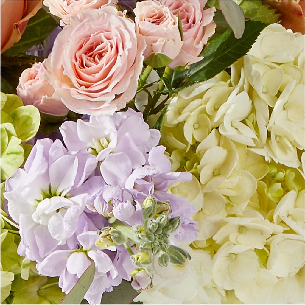 Porch Swing Bouquet –  Charlynda Fleuriste, Sherbrooke PQ