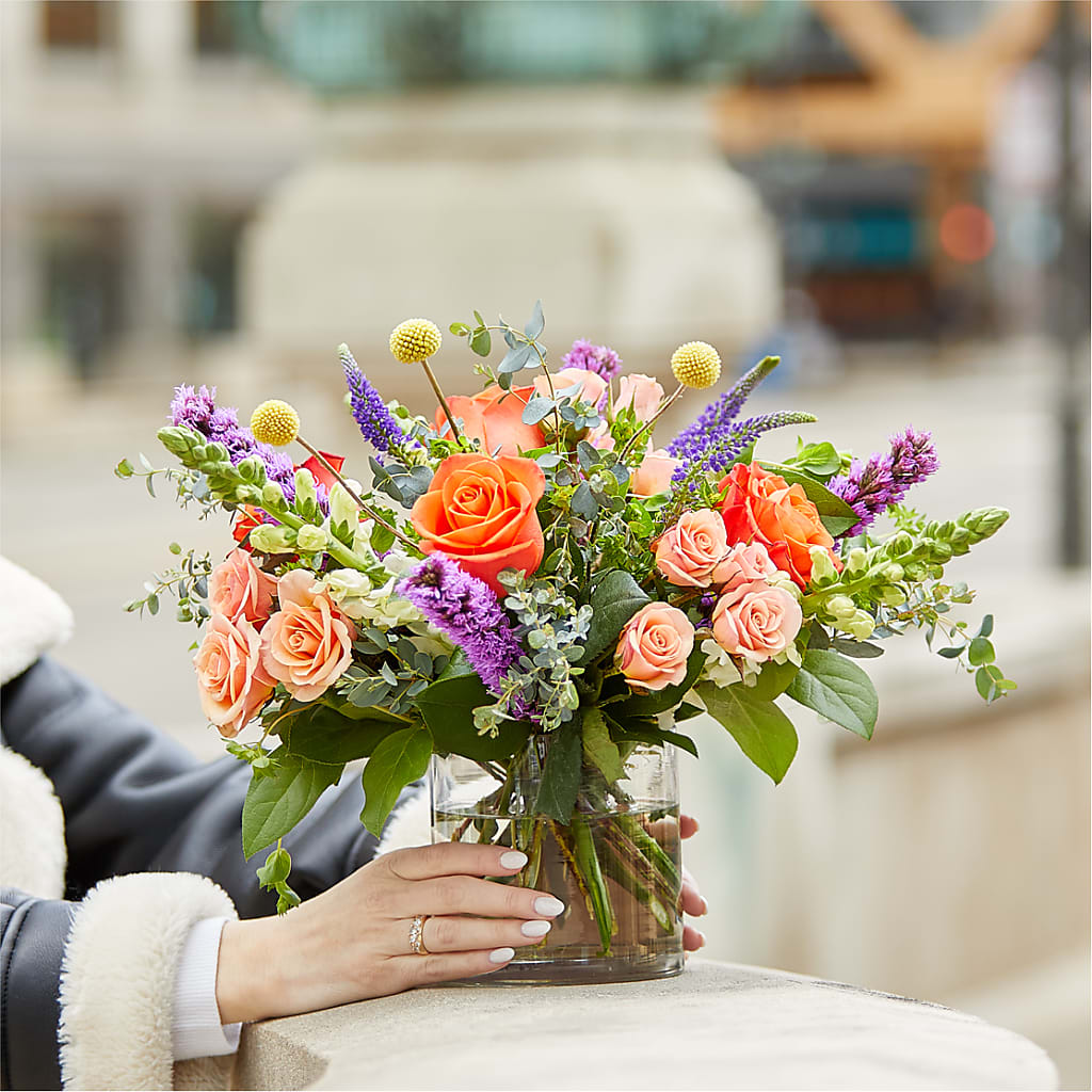 The Standout Bouquet –  Charlynda Fleuriste, Sherbrooke PQ