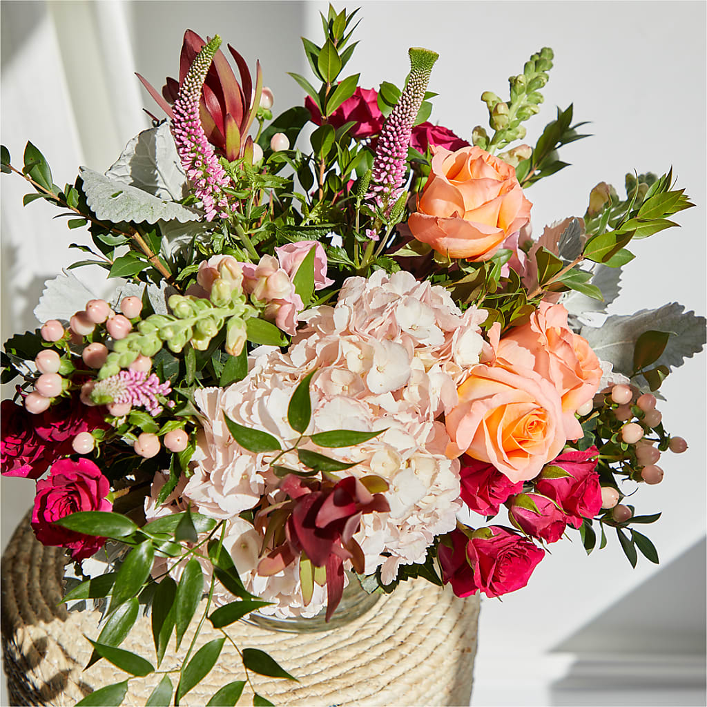 Glitz & Glam Bouquet –  Charlynda Fleuriste, Sherbrooke PQ
